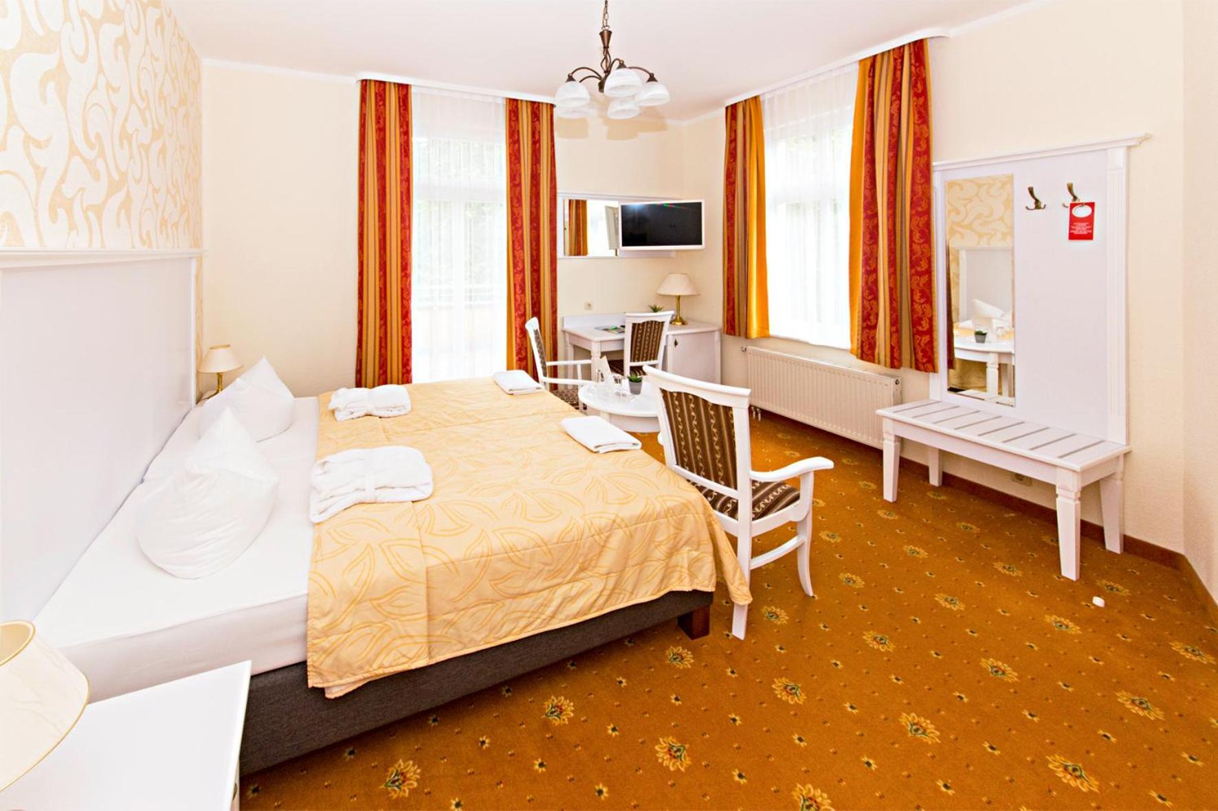 Ostseehotel Villen Im Park - Ein Rovell Hotel Heringsdorf  Exterior foto